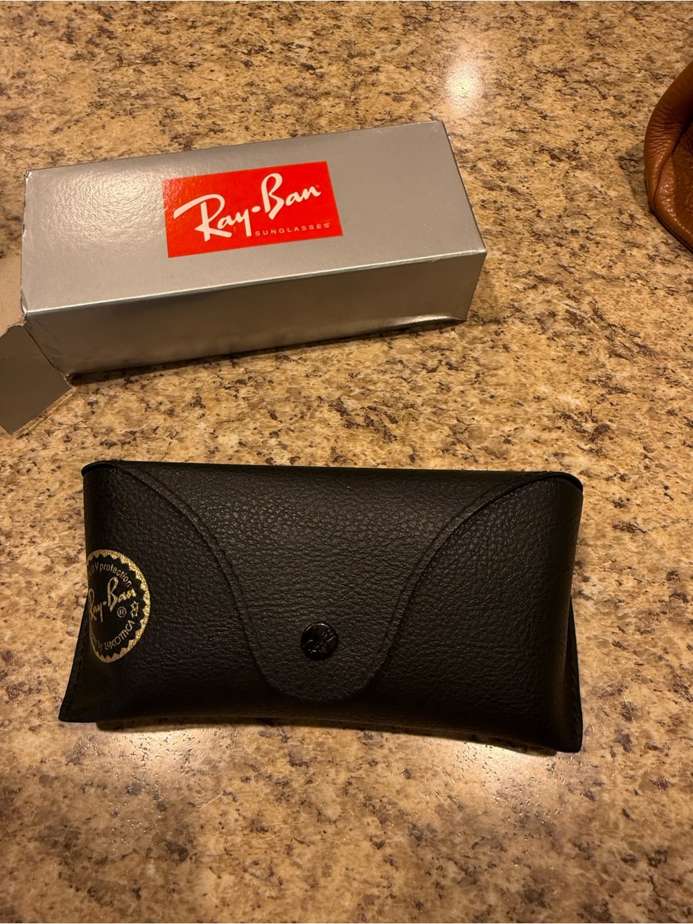 Ray-Ban Mega Wayfarer Black Frame 51-21 145 - Picture 5 of 5